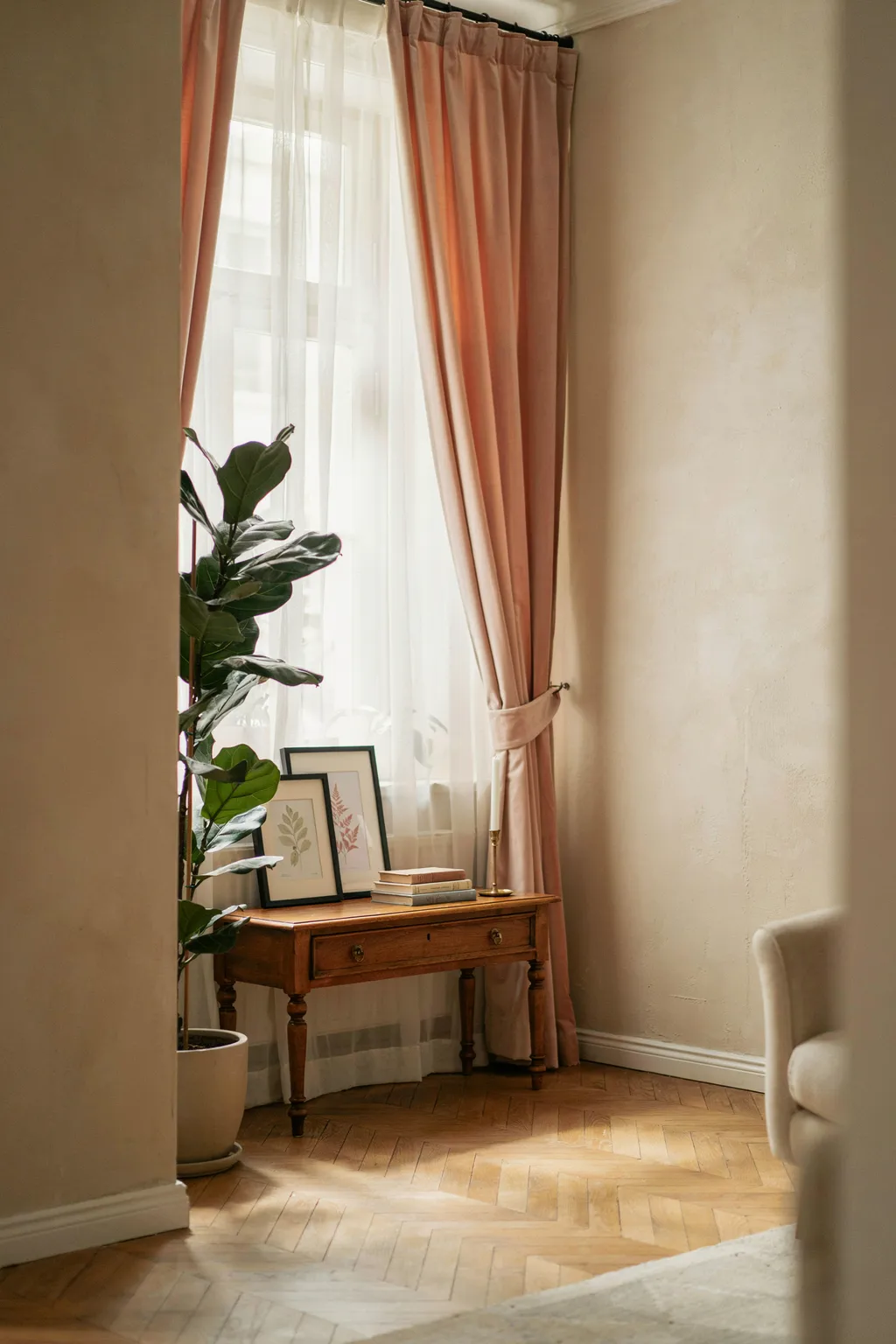 Living Room Curtain Ideas