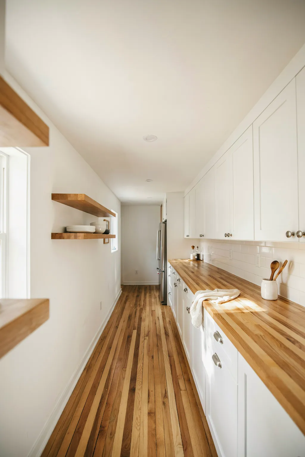 Clean Galley Layout That Flows