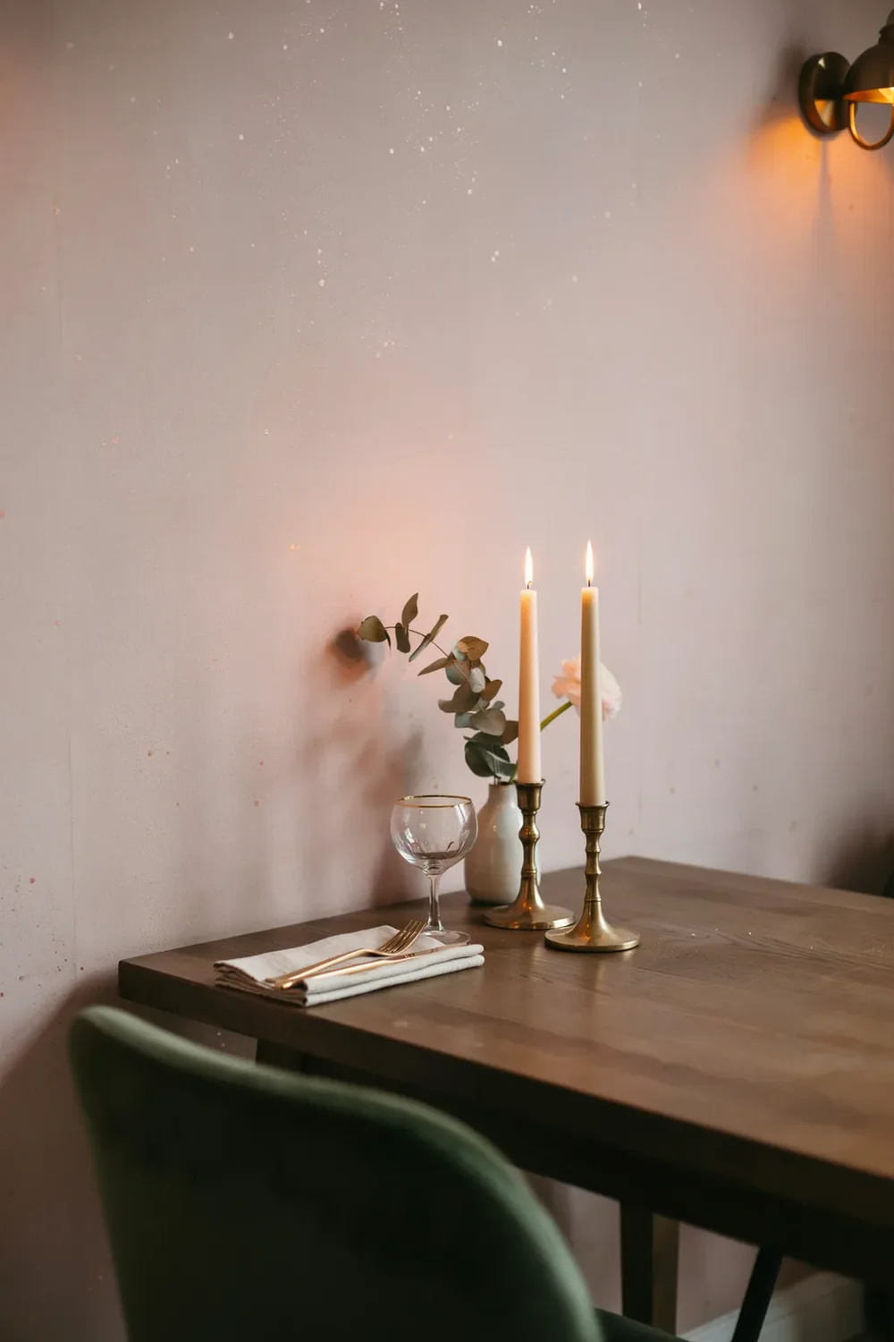 Blush Metallics Bounce Light Around a Dim Room