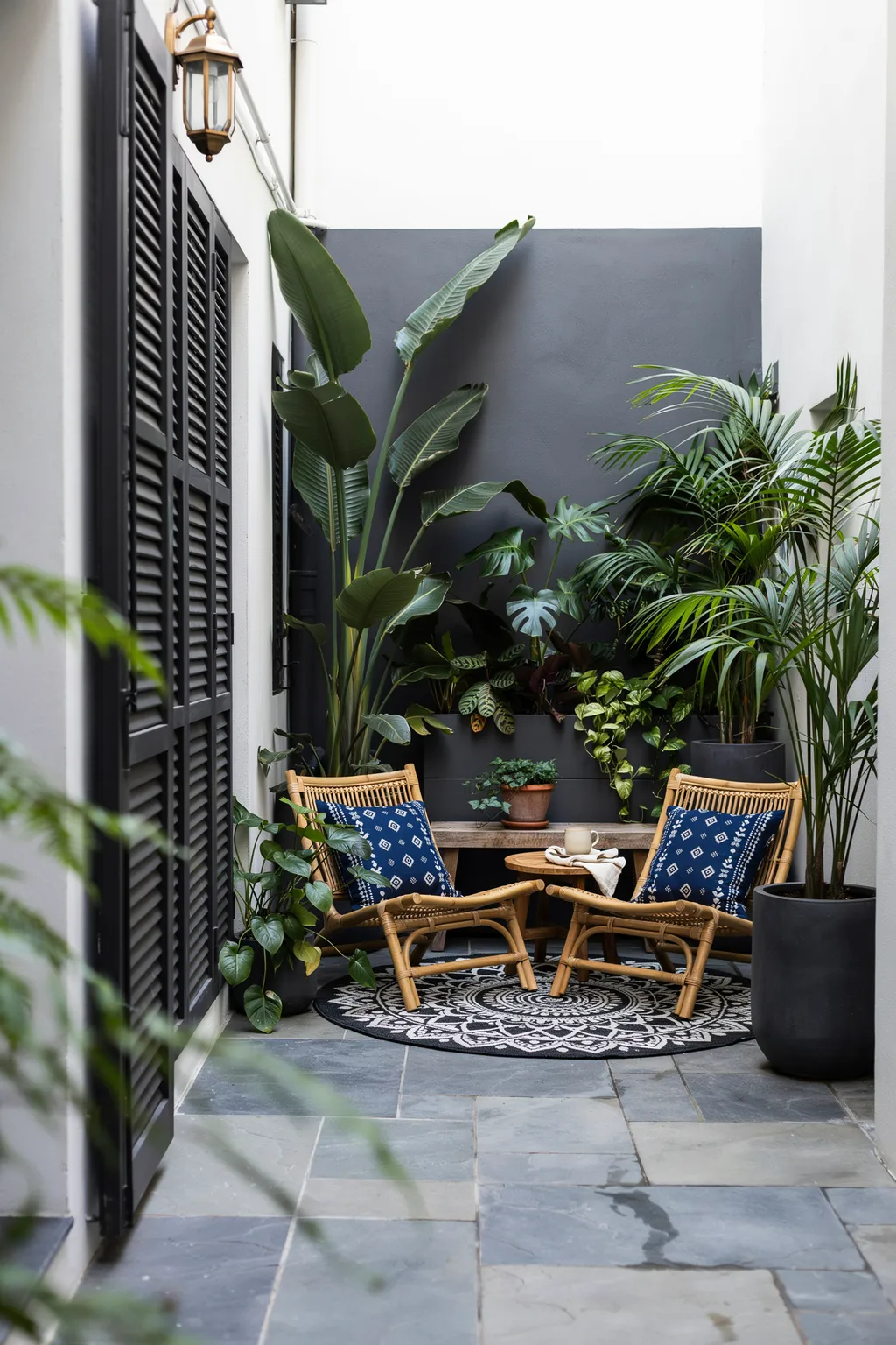 Lush Tropical Courtyard Hideaway