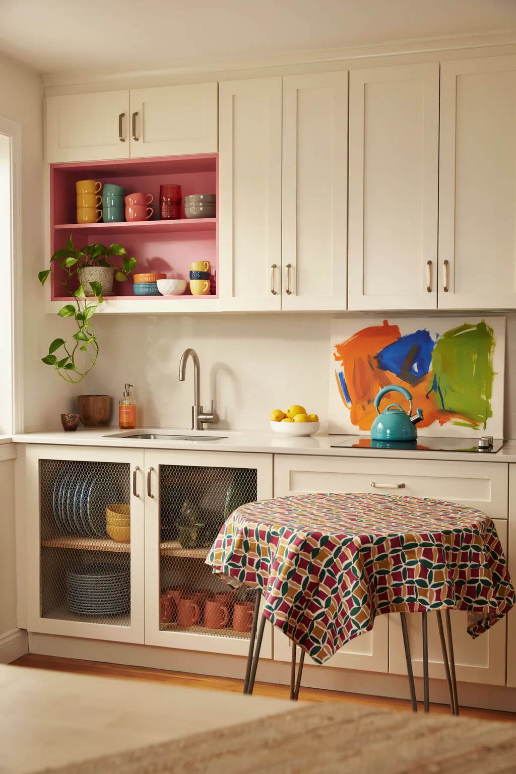 Neutral Cabinets, Bold Little Accents