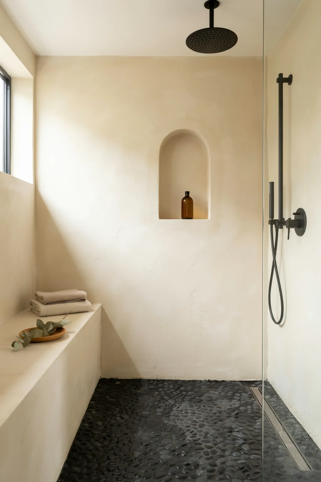 Pebble Stone Shower Floor